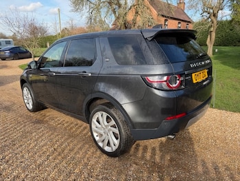 Used Land Rover Discovery 2017 for sale - 77718249: Photo