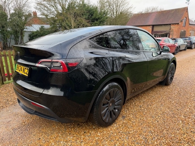 Used Tesla Model Y 2024 for sale - 77431688: Photo 2