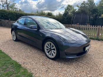 Tesla - Model 3