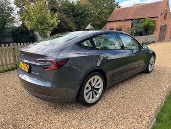 Used Tesla Model 3 2021 for sale - 76101467: Photo 2