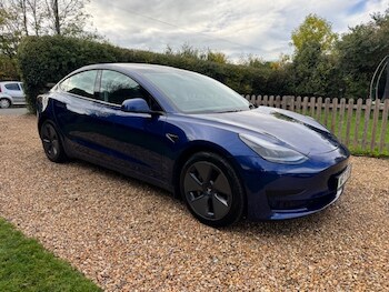Tesla - Model 3
