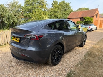 Used Tesla Model Y 2023 for sale - 79295443: Photo