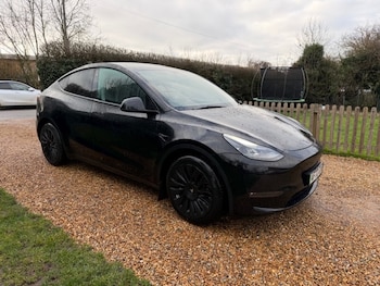 2022 (72) - Long Range AWD 5dr Auto