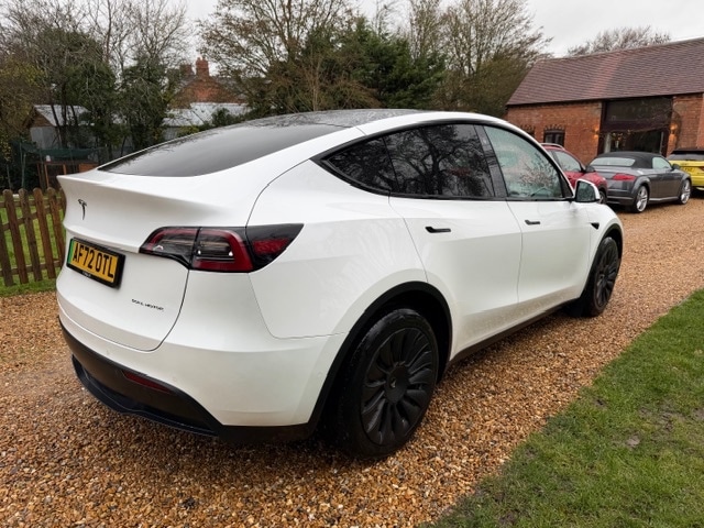 Used Tesla Model Y 2022 for sale - 76807807: Photo 2