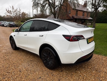 Used Tesla Model Y 2022 for sale - 76807807: Photo