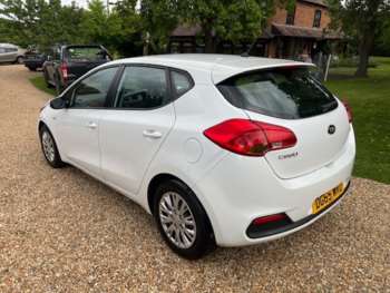 Used Kia Ceed 2015 for sale - 74892522: Photo
