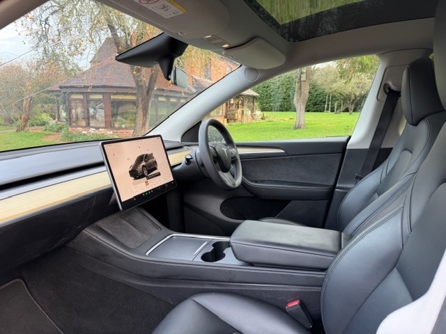 Used Tesla Model Y 2023 for sale - 76968270: Photo 5