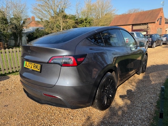 Used Tesla Model Y 2022 for sale - 77945504: Photo 2