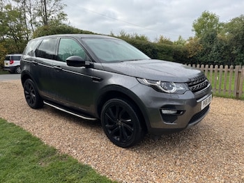 Used Land Rover Discovery Sport 2018 for sale - 76243348: Photo