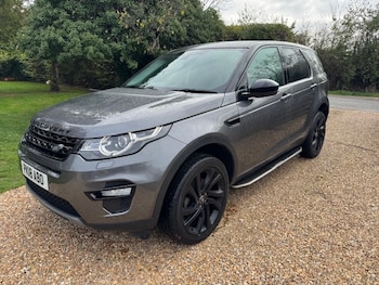 Used Land Rover Discovery Sport 2018 for sale - 76243348: Photo