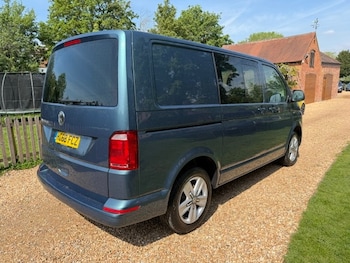 Used Volkswagen Transporter 2018 for sale - 78540050: Photo