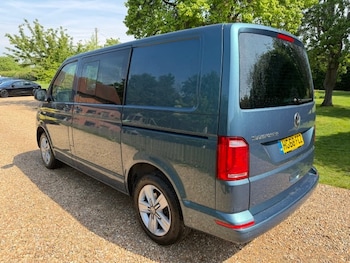 Used Volkswagen Transporter 2018 for sale - 78540050: Photo