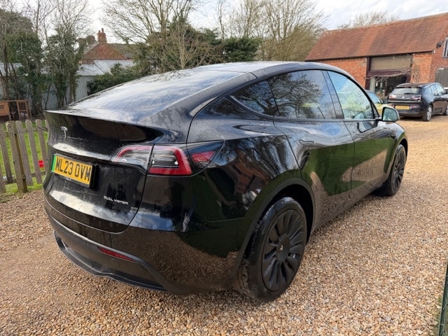 Used Tesla Model Y 2023 for sale - 77718030: Photo 2