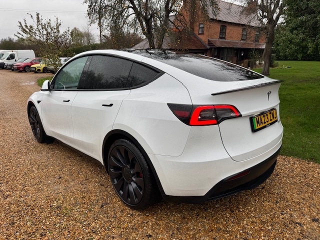 Used Tesla Model Y 2023 for sale - 76650693: Photo 4