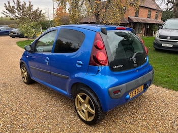 Used Peugeot 107 2014 for sale - 76477703: Photo