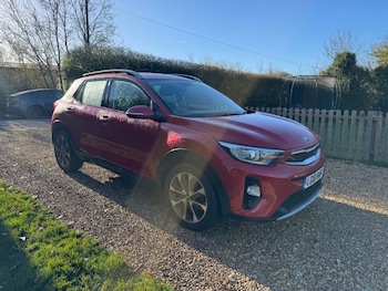 Used Kia Stonic 2018 for sale - 76599647: Photo