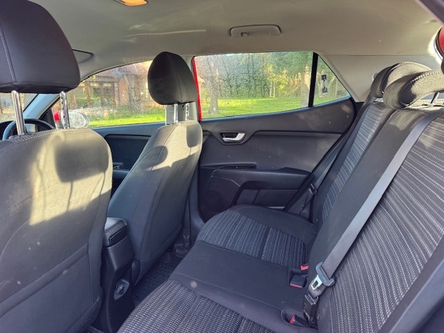 Used Kia Stonic 2018 for sale - 76599647: Photo 6