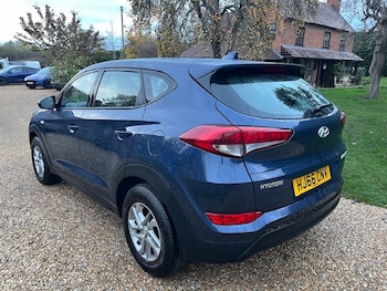 Used Hyundai TUCSON 2017 for sale - 76517546: Photo