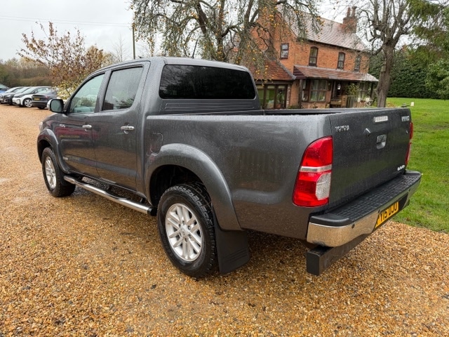Used Toyota Hilux 2015 for sale - 76808004: Photo 3