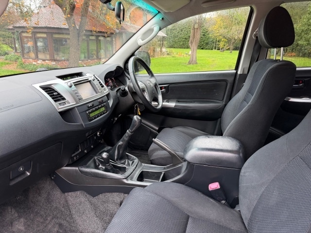 Used Toyota Hilux 2015 for sale - 76808004: Photo 5