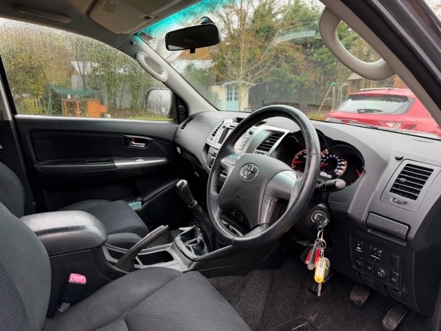 Used Toyota Hilux 2015 for sale - 76808004: Photo 7