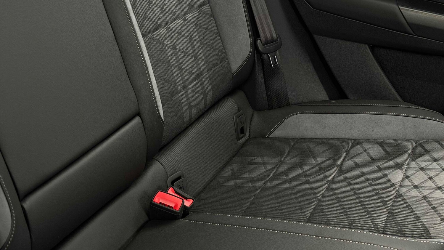 Used Volkswagen T-Roc for sale - 77857529: Photo 11