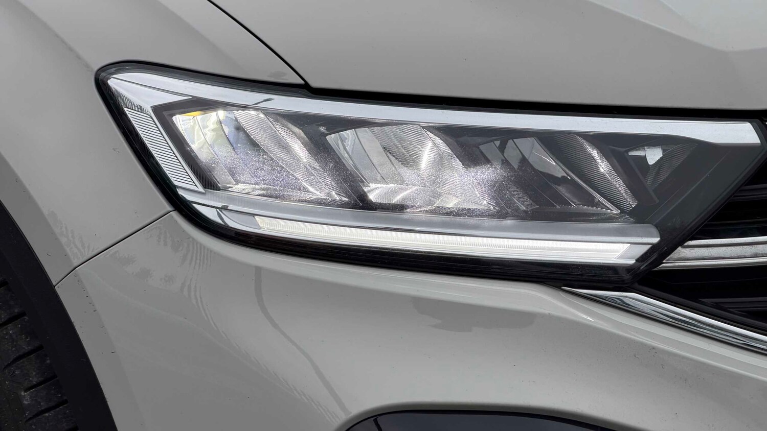 Used Volkswagen T-Roc for sale - 77857529: Photo 6