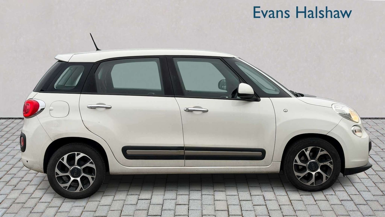 Used Fiat 500L 2016 for sale - 78104910: Photo 3