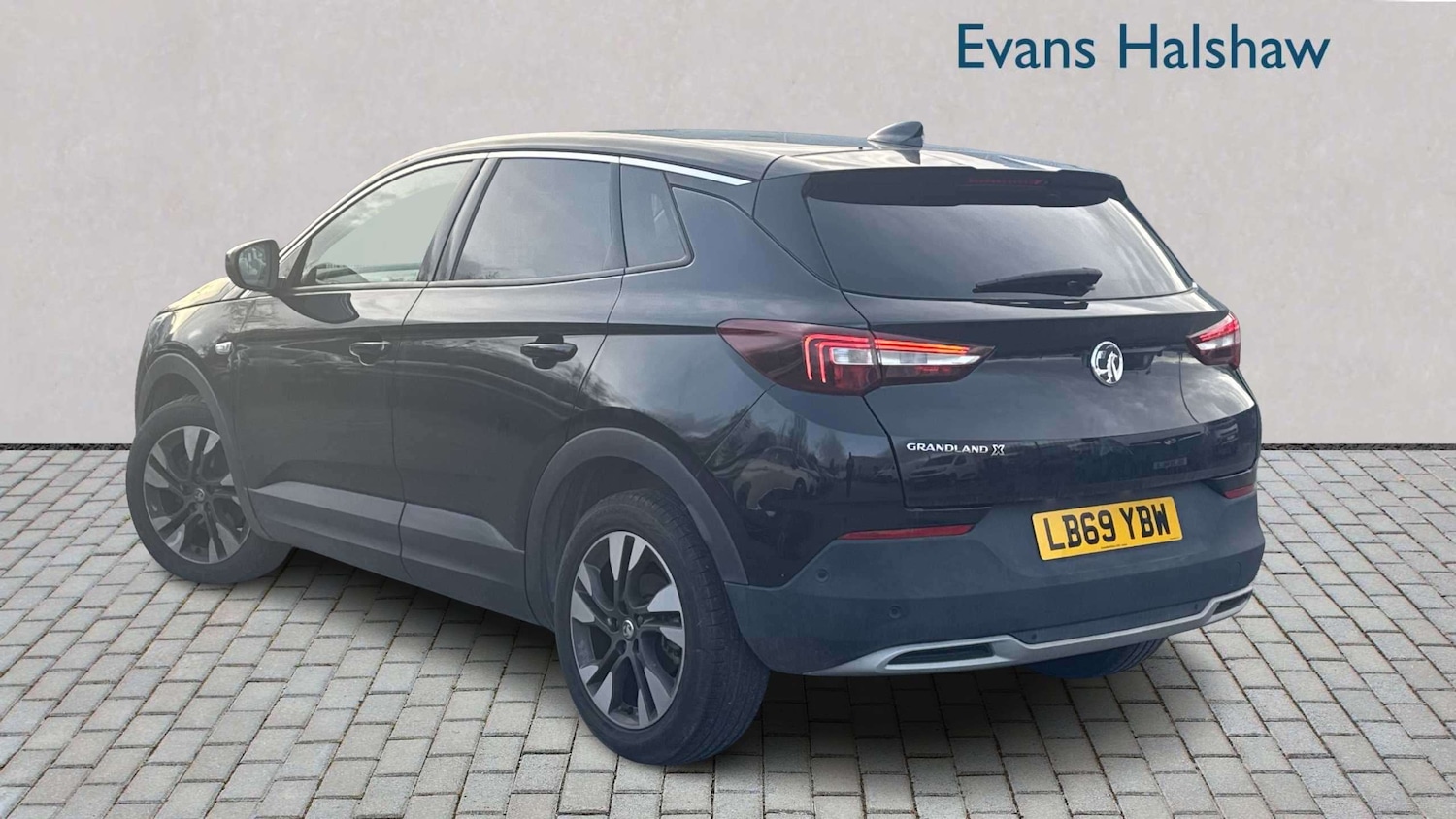 Used Vauxhall Grandland X for sale - 77857162: Photo 2