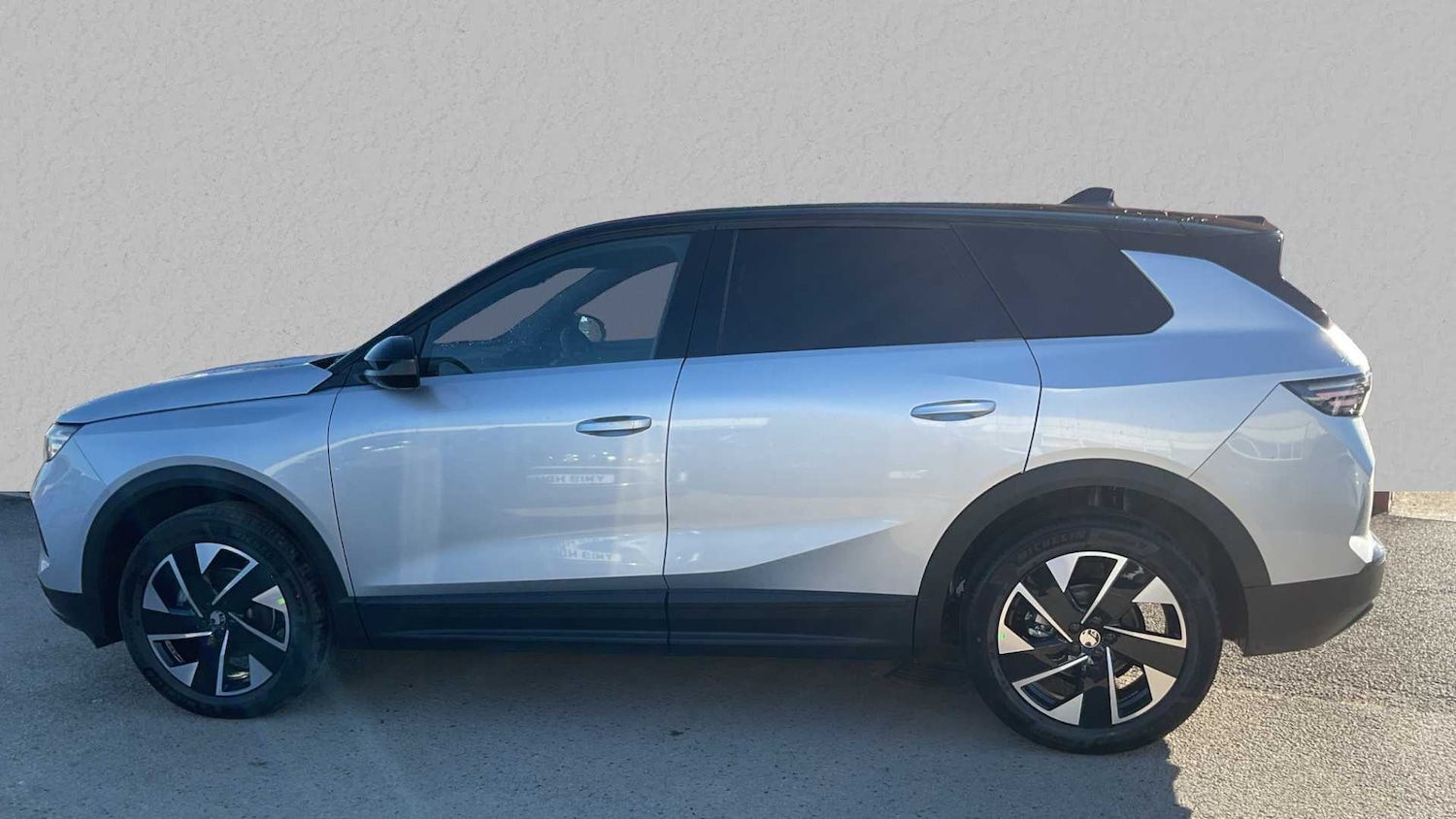 Used Vauxhall Grandland for sale - 77861353: Photo 3