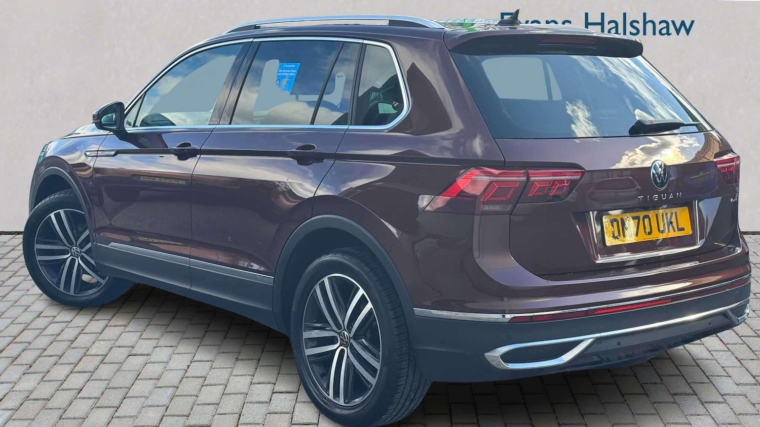 Used Volkswagen Tiguan 2021 for sale - 77858800: Photo 2