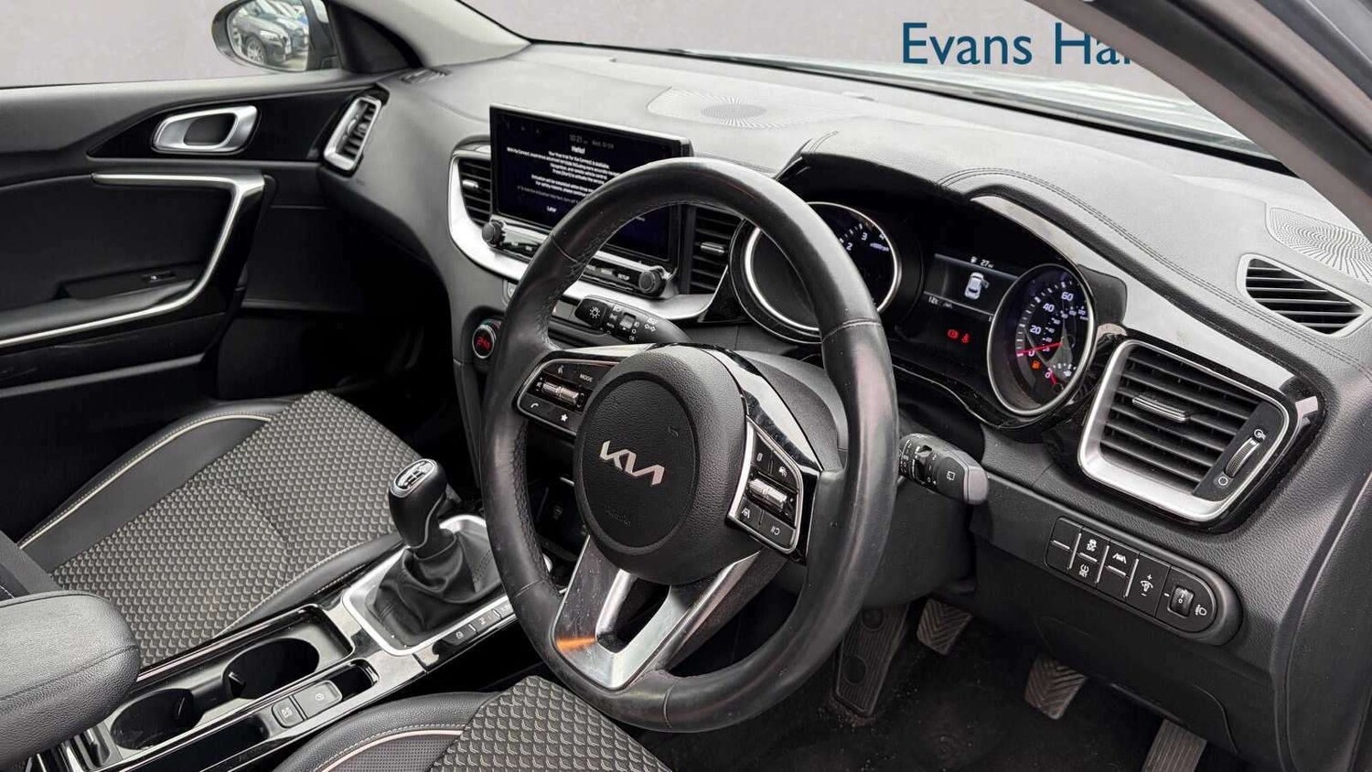 Used Kia XCeed for sale - 78104324: Photo 7