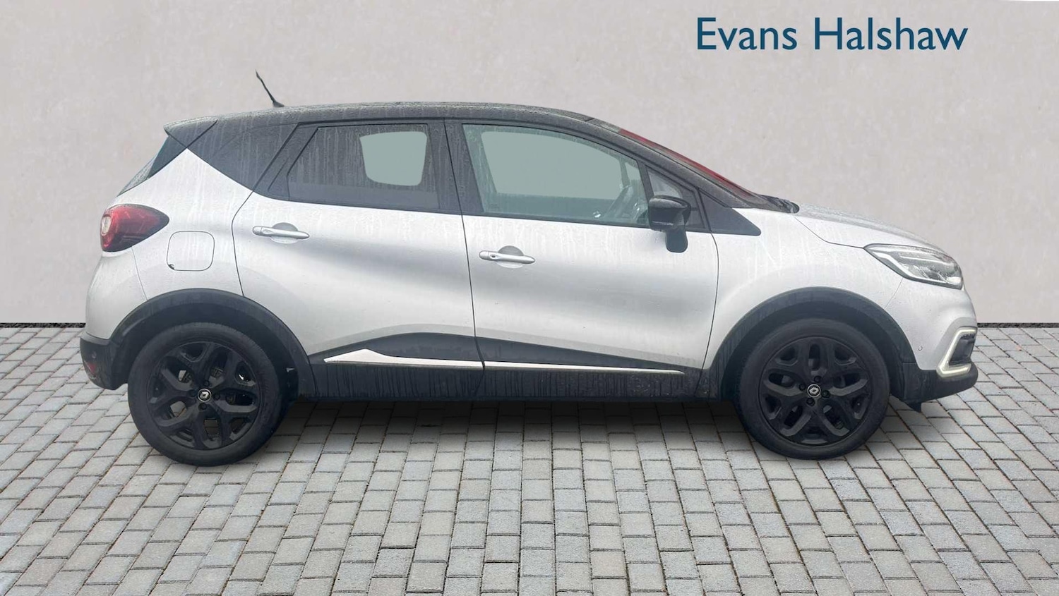 Used Renault Captur 2018 for sale - 77856367: Photo 4
