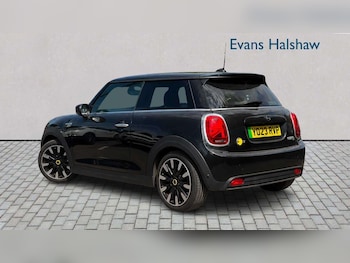 Used MINI Hatch 2023 for sale - 79523673: Photo