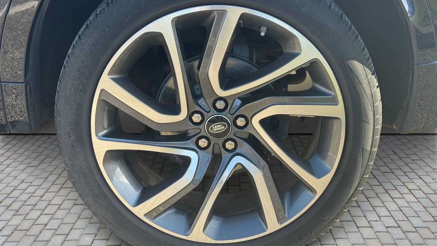 Used Land Rover Discovery Sport for sale - 77862108: Photo 3