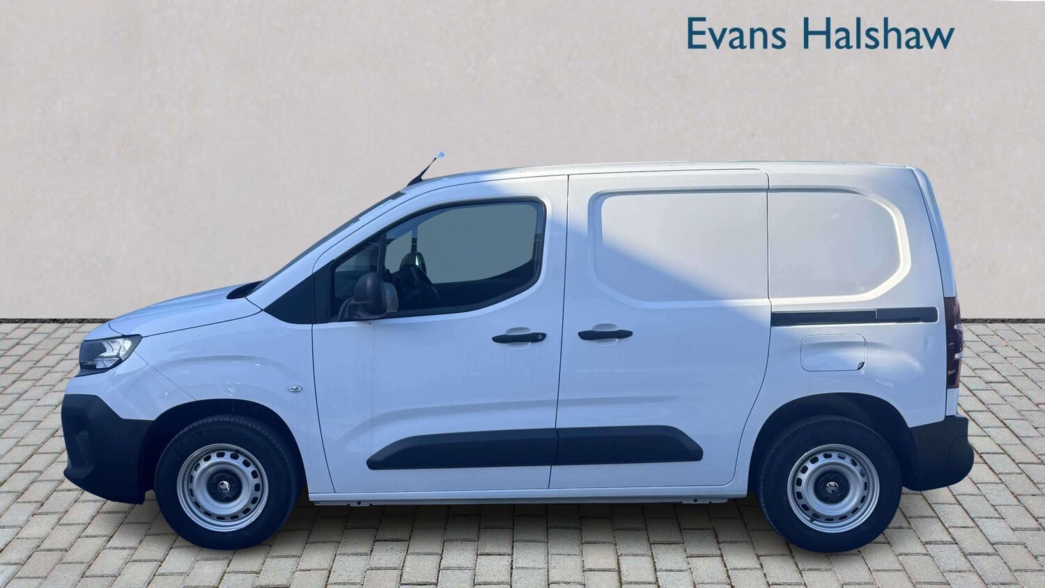 Used Vauxhall Combo 2025 for sale - 77860514: Photo 4