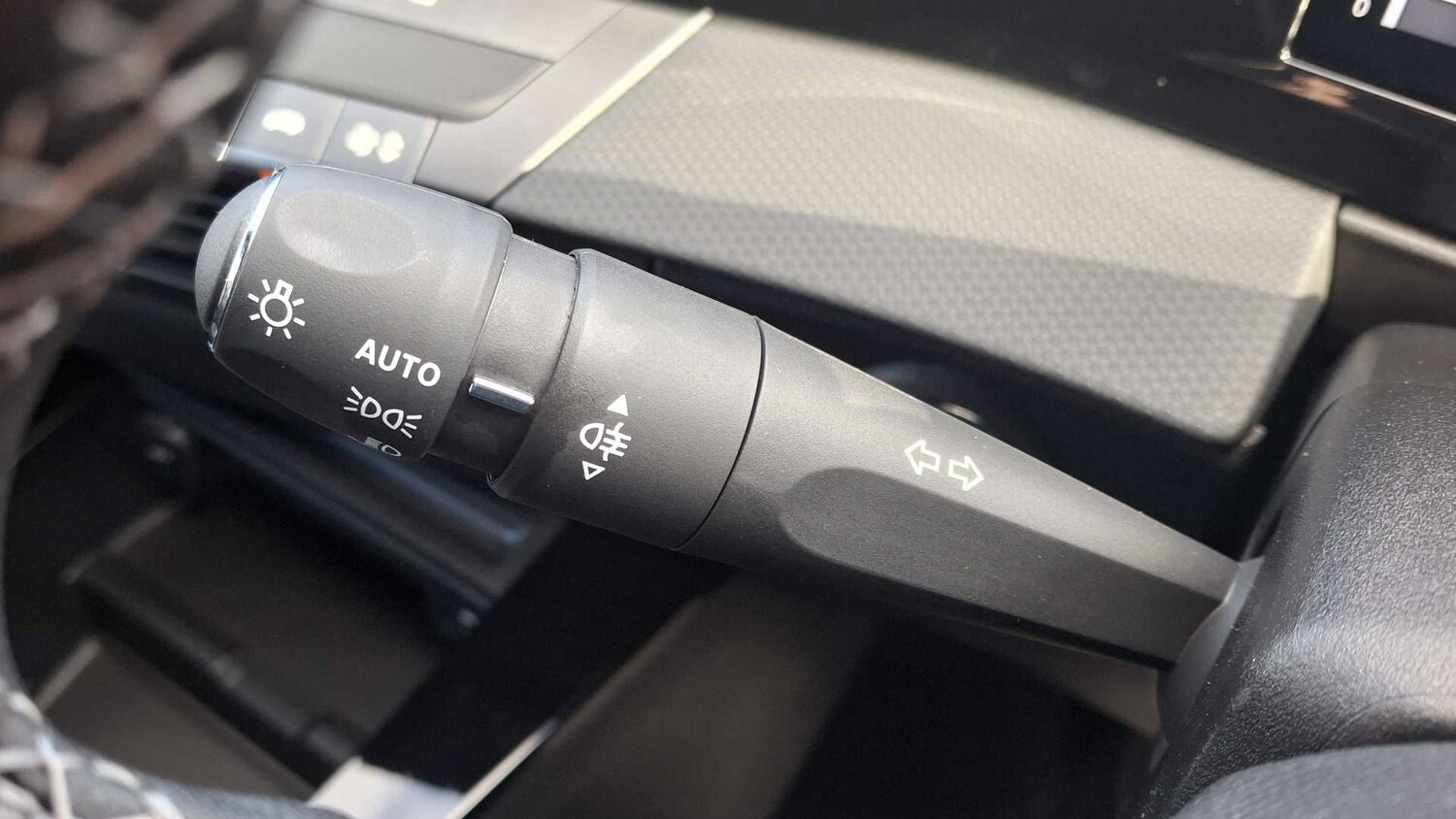 Used Vauxhall Astra for sale - 77861501: Photo 32