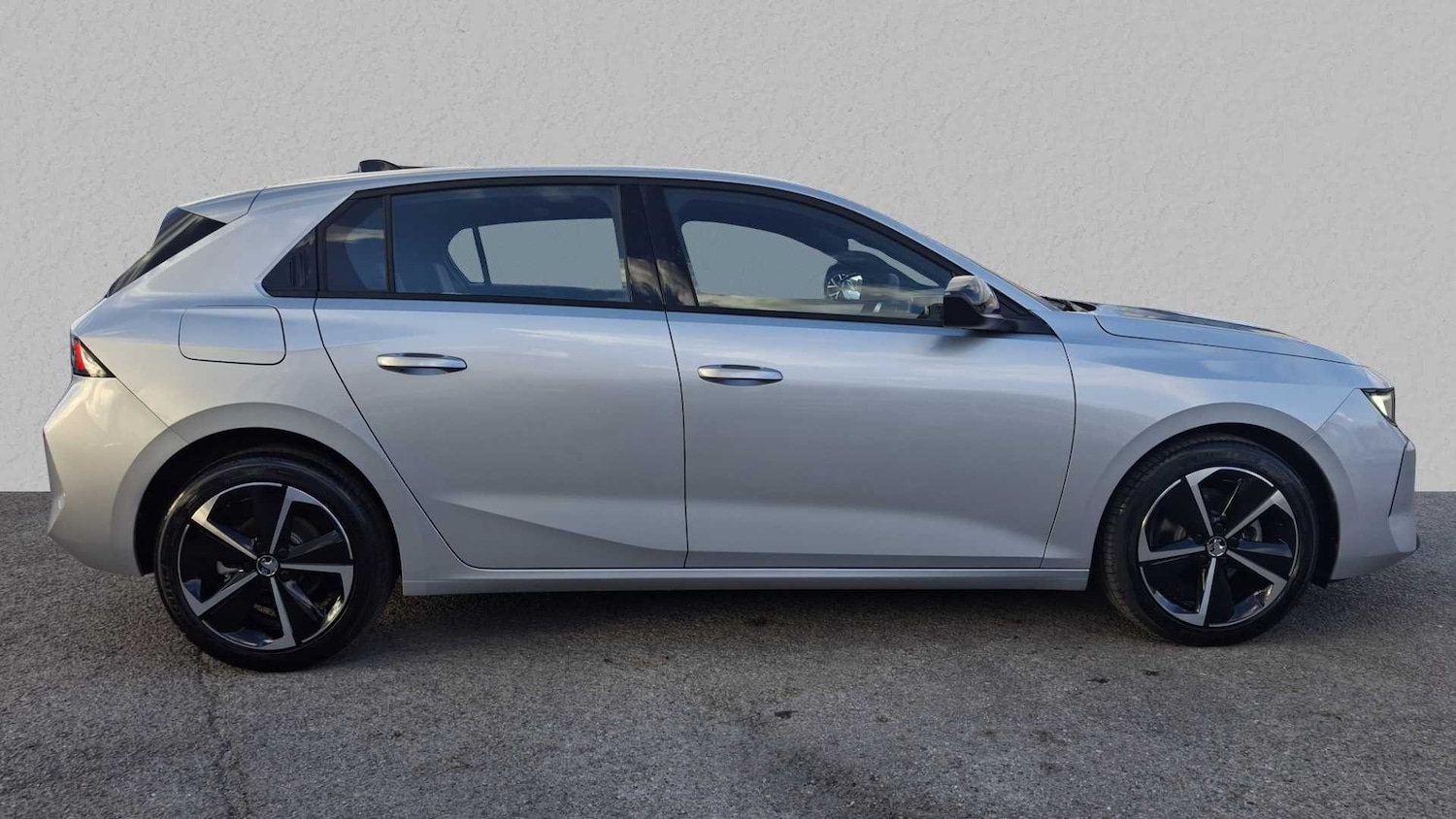 Used Vauxhall Astra for sale - 77861501: Photo 4