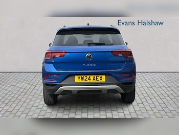 Used Volkswagen T-Roc 2024 for sale - 79415178: Photo