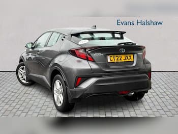 Used Toyota C-HR 2022 for sale - 79689500: Photo