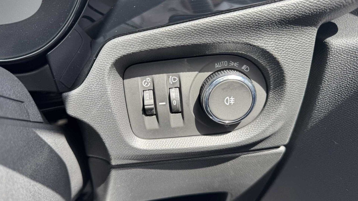 Used Vauxhall Corsa for sale - 77860369: Photo 16