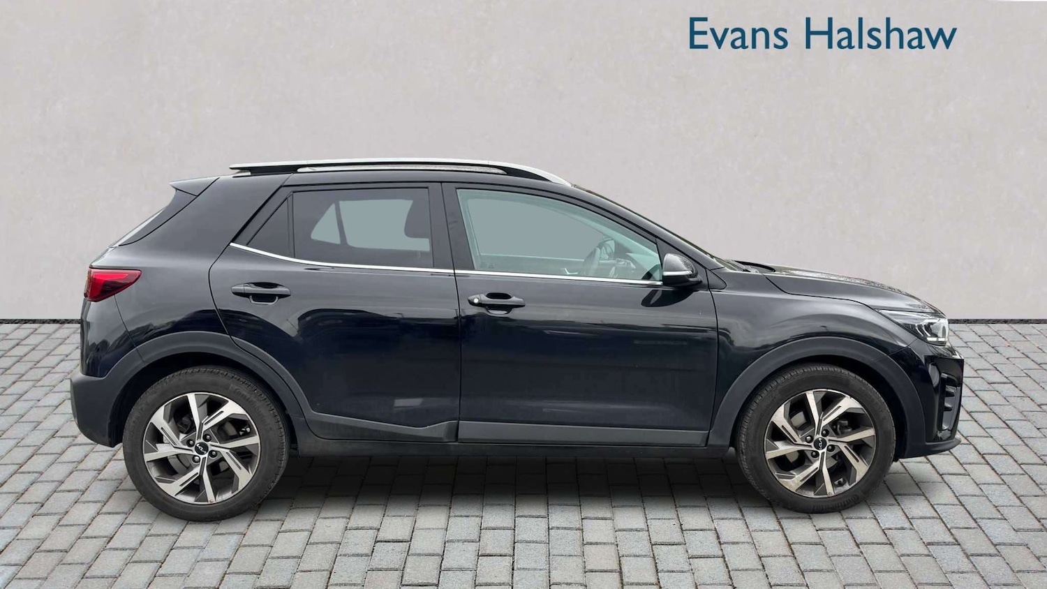 Used Kia Stonic 2025 for sale - 77995870: Photo 6