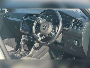 Used Volkswagen Tiguan 2020 for sale - 77856819: Photo