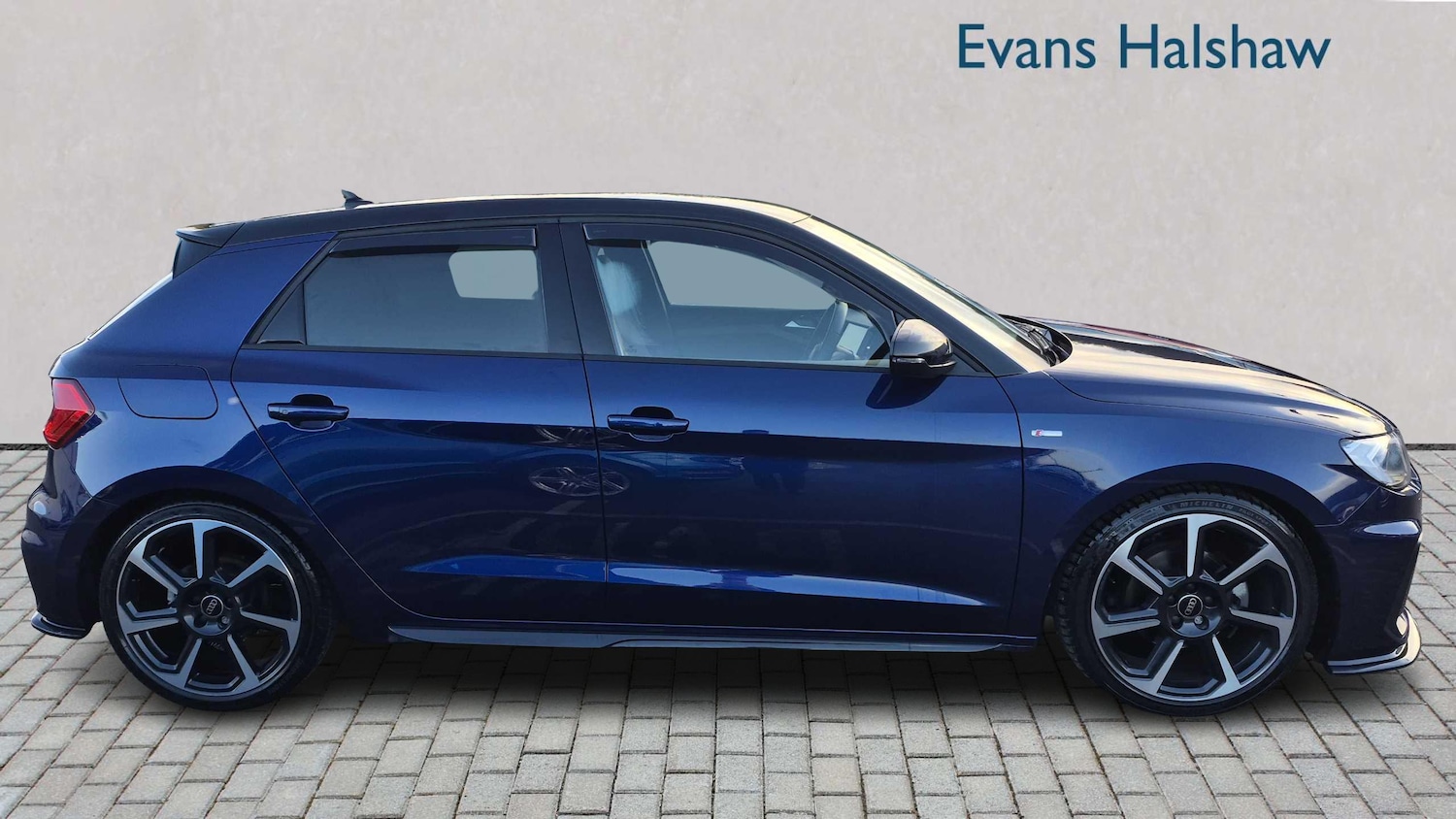 Used Audi A1 for sale - 77857805: Photo 2