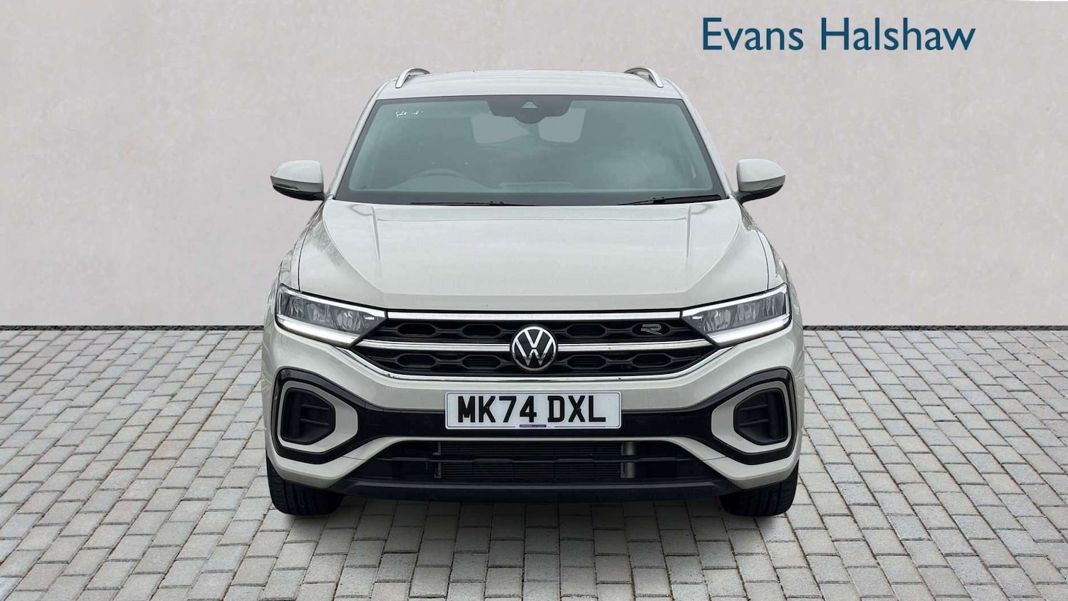 Used Volkswagen T-Roc for sale - 78104446: Photo 6