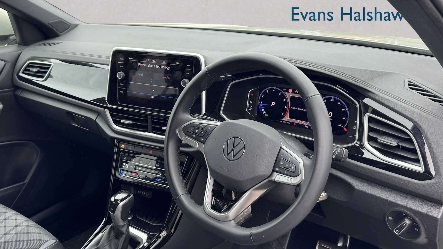 Used Volkswagen T-Roc for sale - 78104446: Photo 7