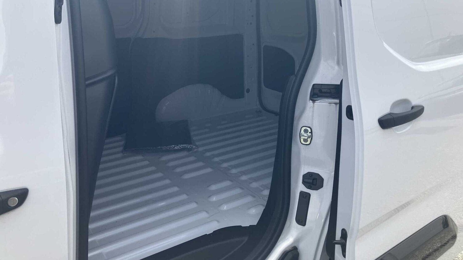 Used Vauxhall Combo 2025 for sale - 77860224: Photo 11