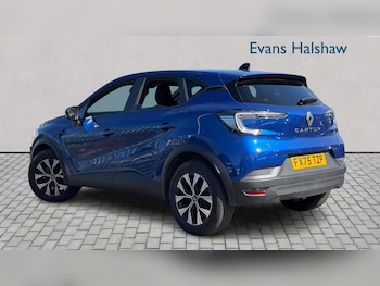 Used Renault Captur 2025 for sale - 79148005: Photo