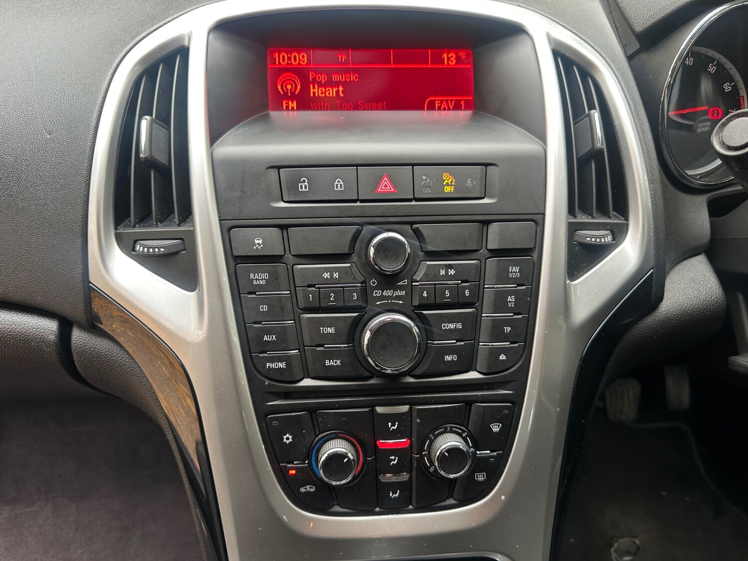 Used Vauxhall Astra 2015 for sale - 77459891: Photo 14