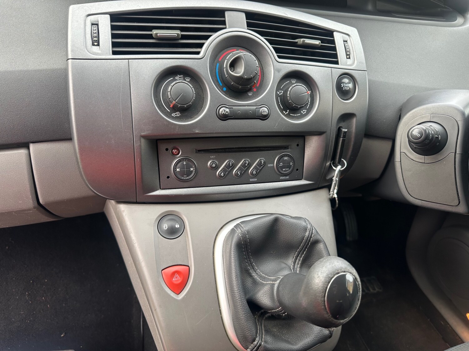 Used Renault Grand Scenic 2006 for sale - 77485505: Photo 9